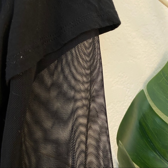 GARAGE Crop Top W/ Mesh Sleeves - Picture 3 of 10